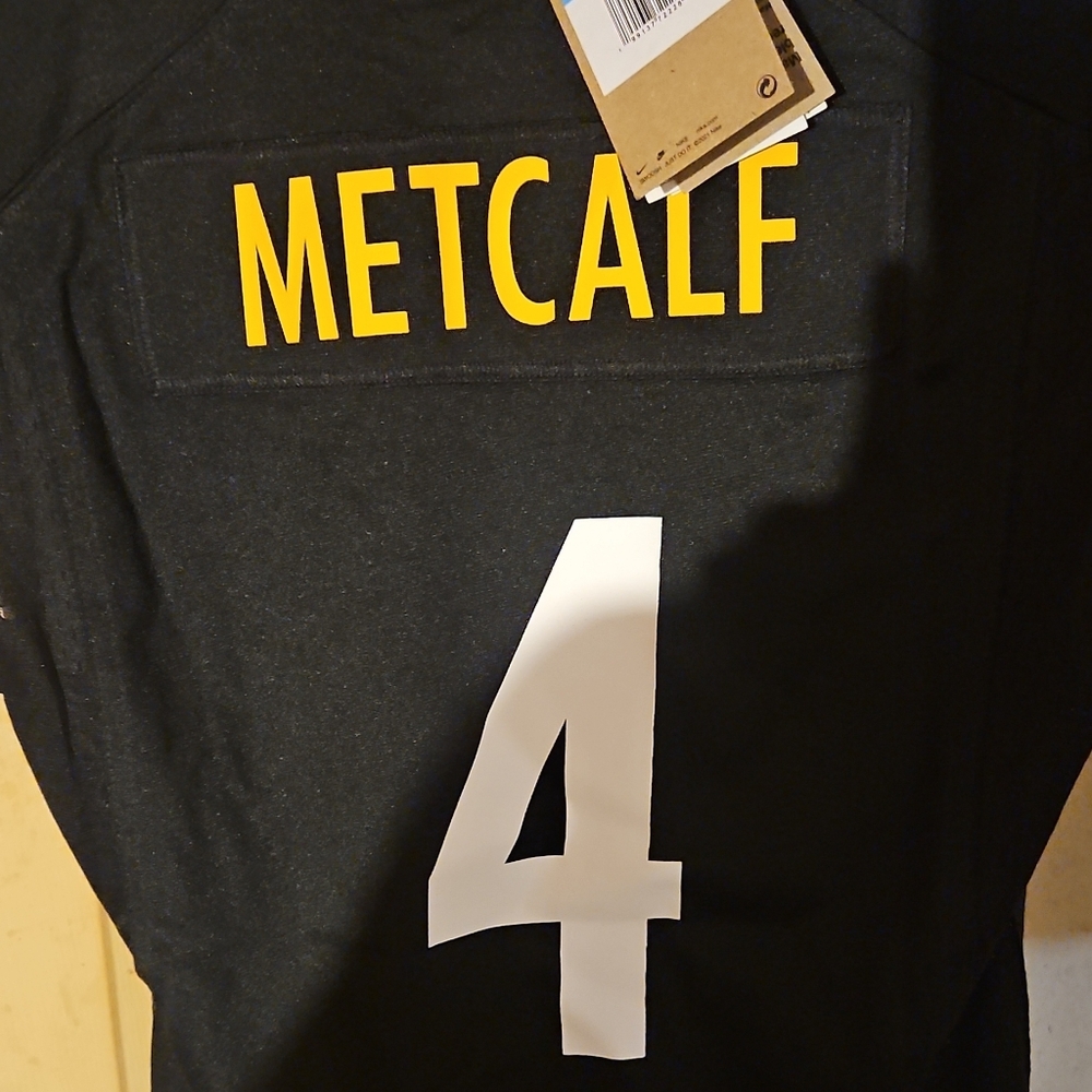 Nike Black Jersey with Gold Lettering  WOMENS NIKE JERSEY
